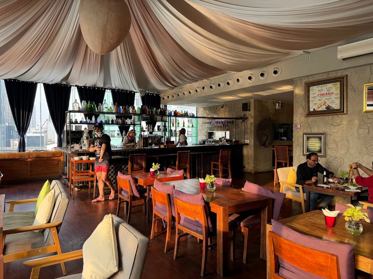 Nomad Rooftop Lounge And Bar