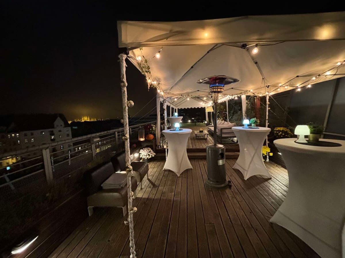 Guru Sky Terrace & Penthouse