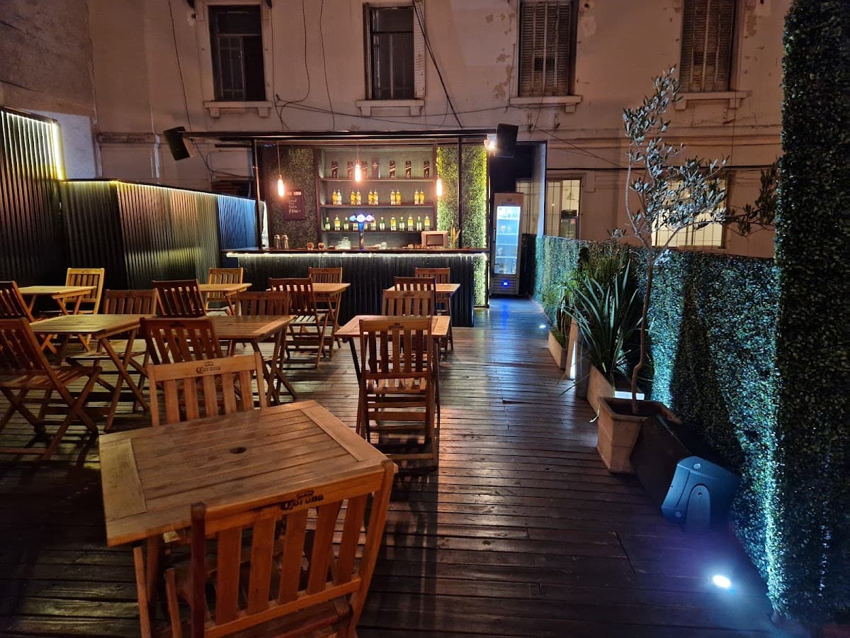 Florida 165 Rooftop Bar