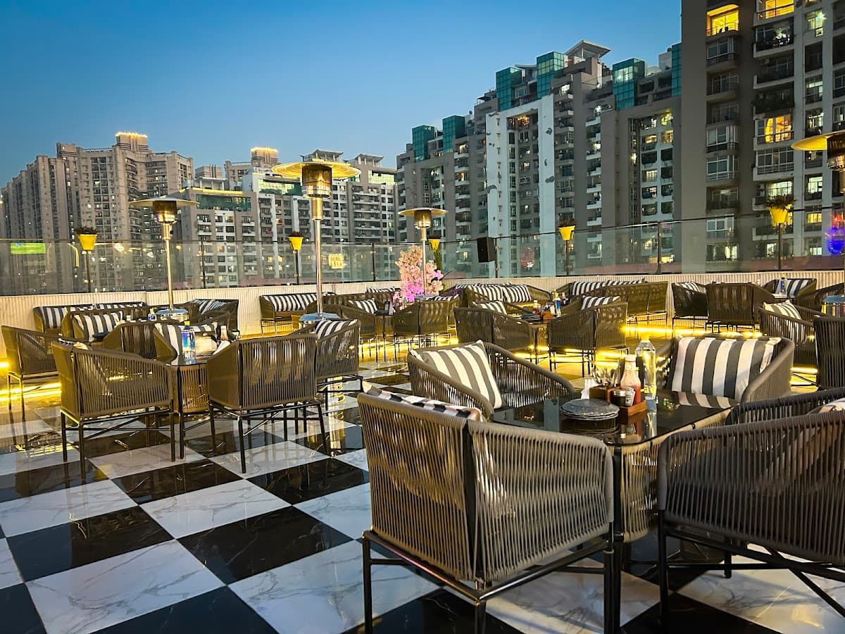 Nior Cafe | Rooftop Restaurant in Indirapuram, Ghaziabad