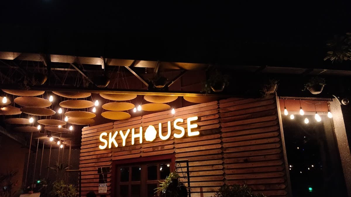 Skyhouse Bar & Cafe