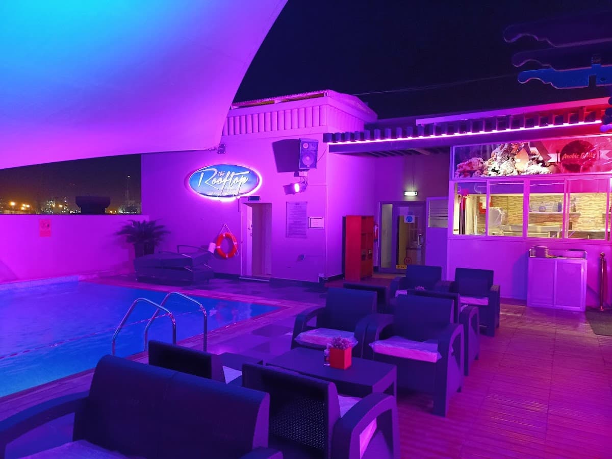 Rooftop Lounge - Mercure Gold