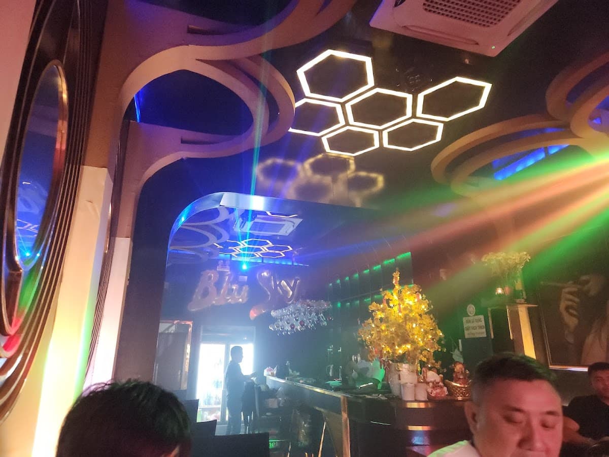 blue sky bar