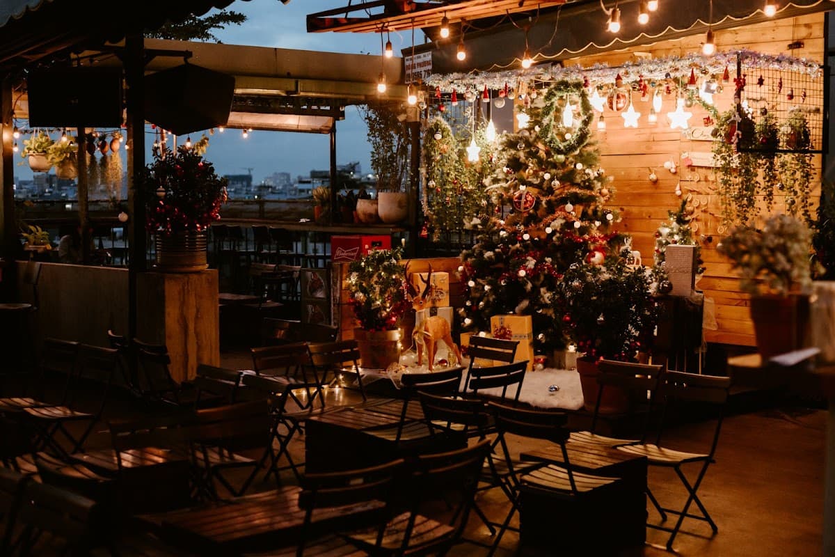 Chạng Vạng Rooftop