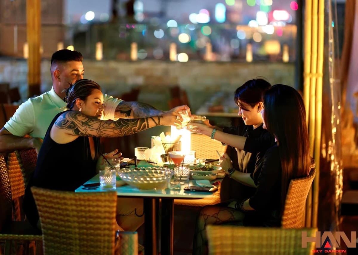 HAN SKY ROOFTOP GARDEN - DINING & BAR