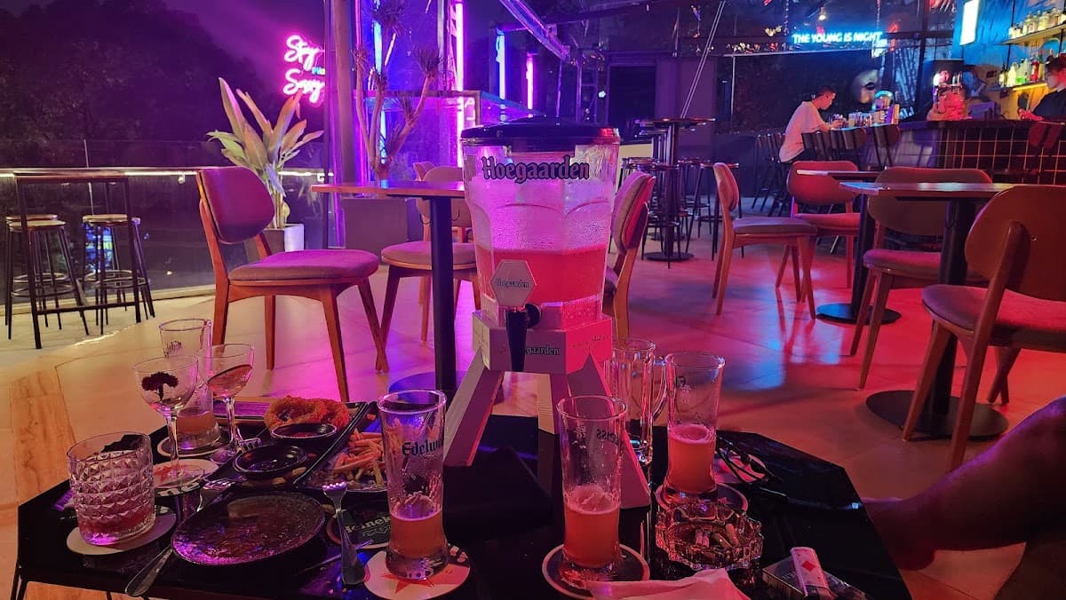 LastCall Rooftop & Kitchen