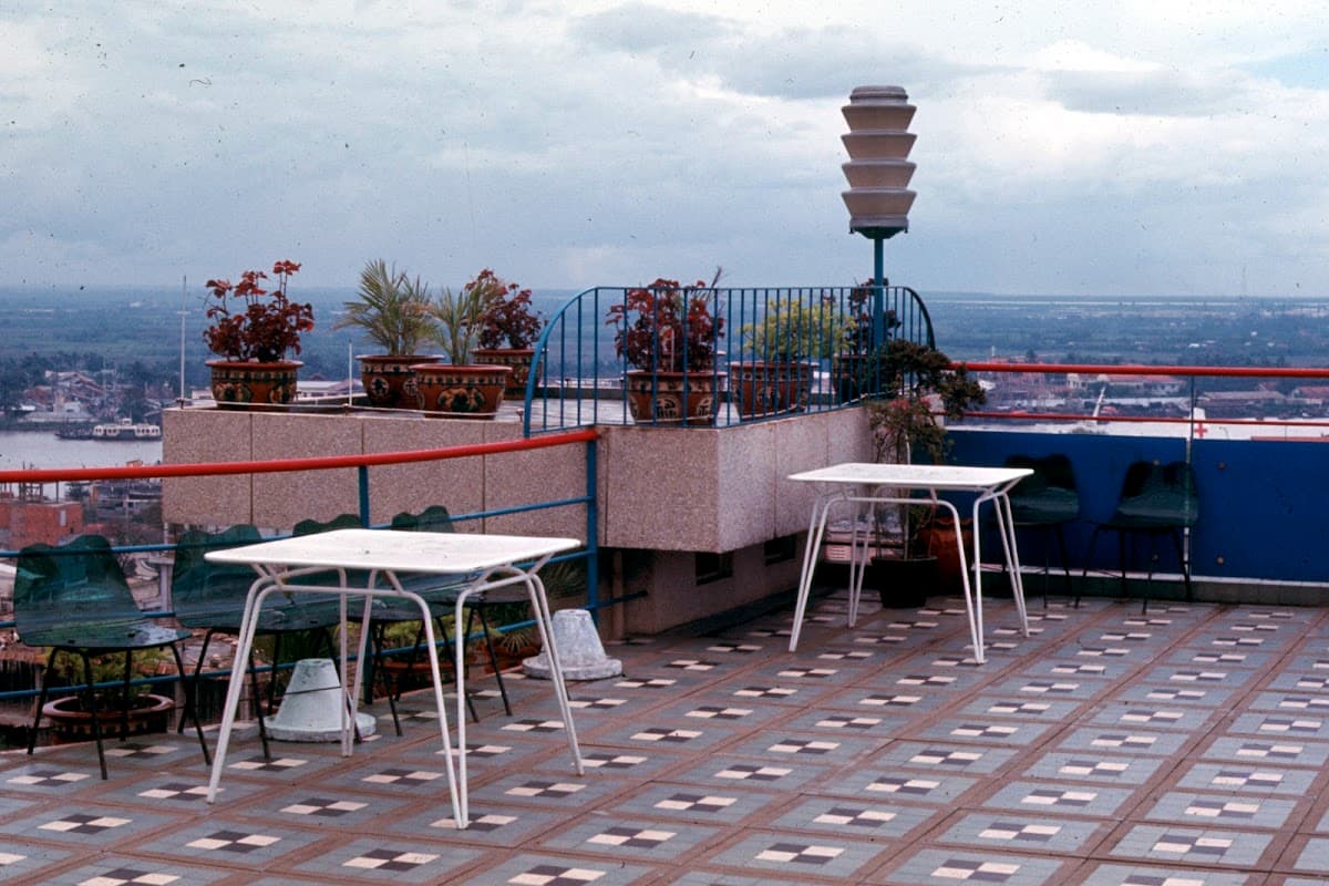Saigon Saigon Rooftop Bar(Caravelle Hotel)