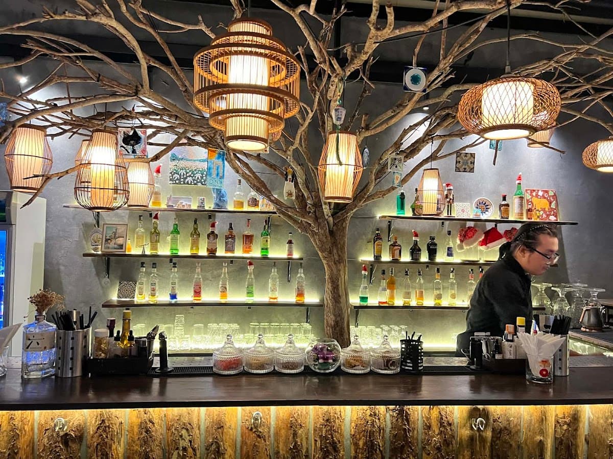 Tan Rooftop (Local Bar)