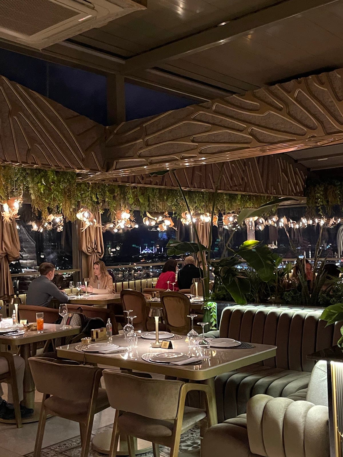 N'EVET İstanbul Rooftop Restaurant & Roof Bar