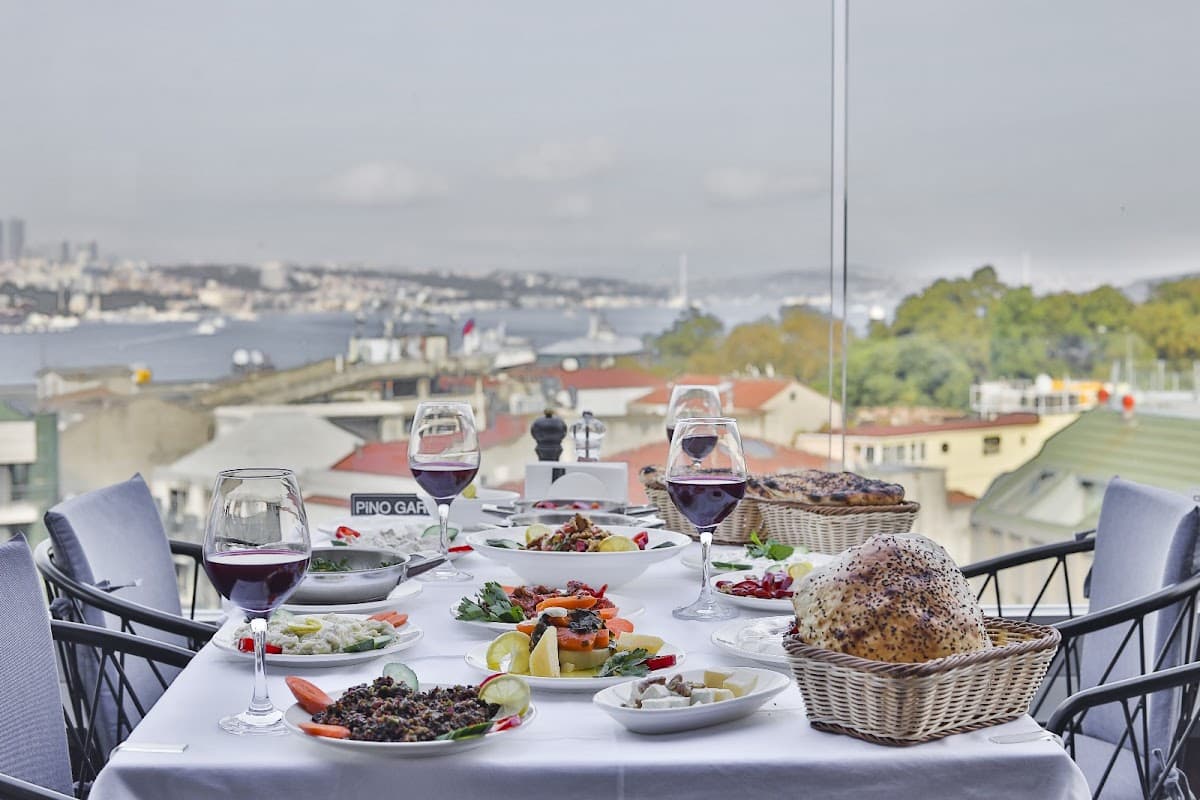 Pino Gare Rooftop Restaurant