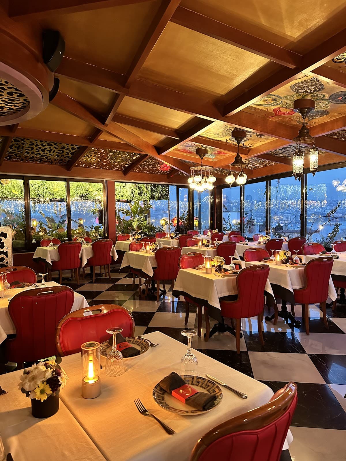 Roof Mezze 360 Restaurant