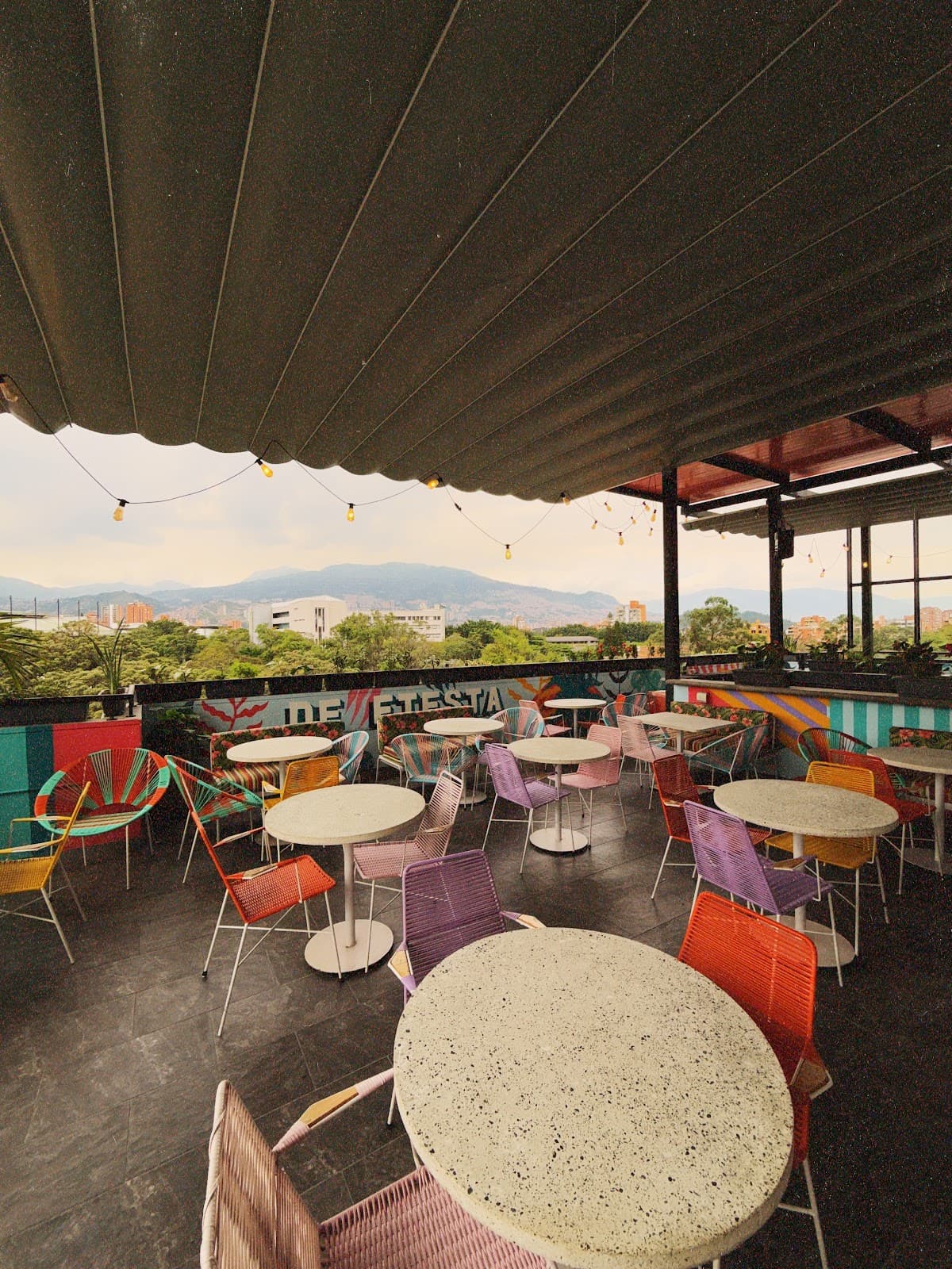 Lavocadería Laureles Rooftop