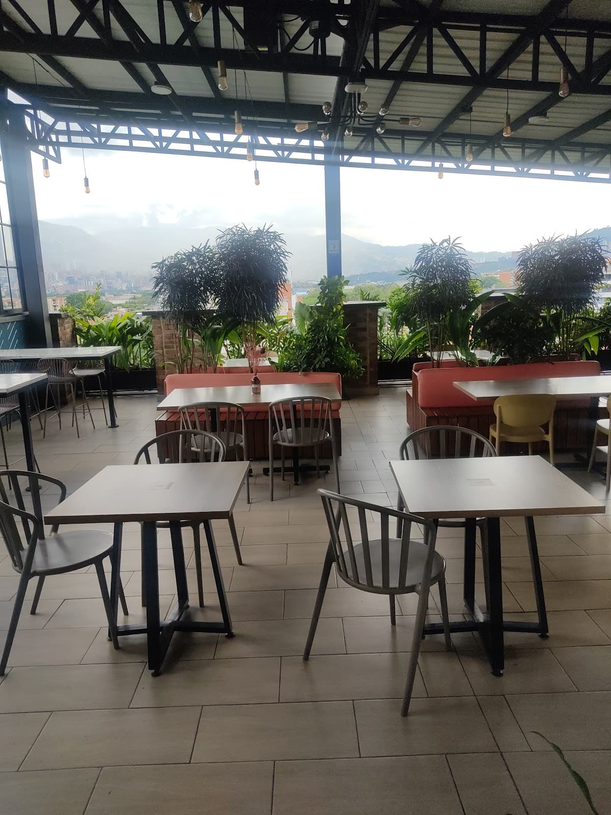 Ocaso Rooftop Gastro-Bar