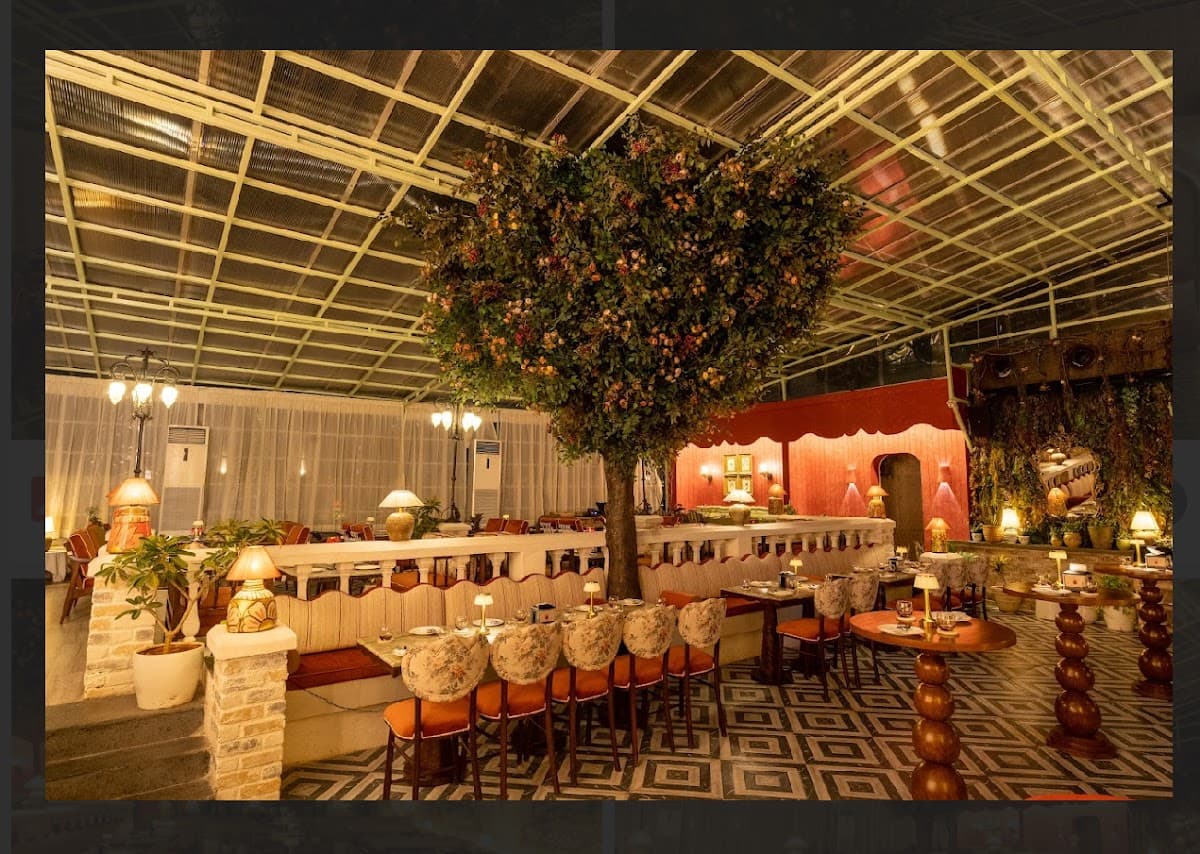 Roofberries - Cocktail & terrace bar