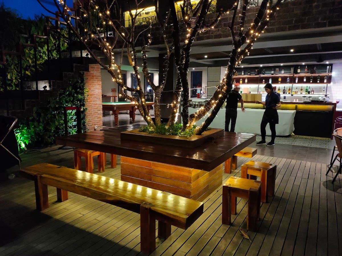 SLLA Skybar & Restaurant